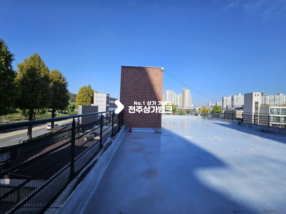 전북 전주완산구 다가동4가 객리단길 /천변조망에 넓은 옥상까지 월세 매물번호 15354 사진 9