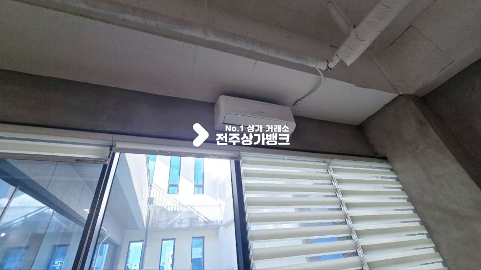 전북 전주완산구 효자동2가 효자동2가 100평대 에어컨9대 룸분리 테라스 2곳 깔끔하여 즉시사용가능한곳 !! 월세 매물번호 16442 사진 20