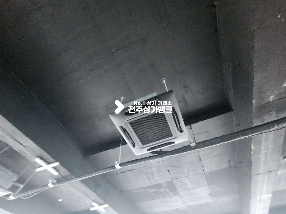전북 전주완산구 효자동3가 내부 천장,바닥공사 , 에어컨 ,블라인드 완비 즉시입주하여 사용하실수있는 사무실 강력추천 월세 매물번호 13808 사진 7
