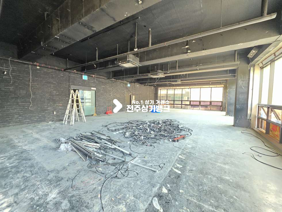 전북 전주완산구 효자동3가 효자동3가 신시가지 공용주차장 끼고있는 3층상가 즉시입주가능 월세 매물번호 16533 사진 3
