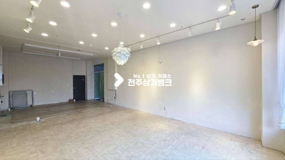 전북 전주덕진구 송천동2가 송천동 아파트,초등학교 낀 1층상가 카페 , 미용업종 강력추천 월세 매물번호 16554 사진 4