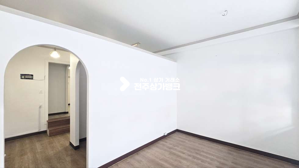 전북 전주완산구 삼천동1가 삼천동 유동인구많은 상가로 미용업종 강력추천 월세 매물번호 16558 사진 1