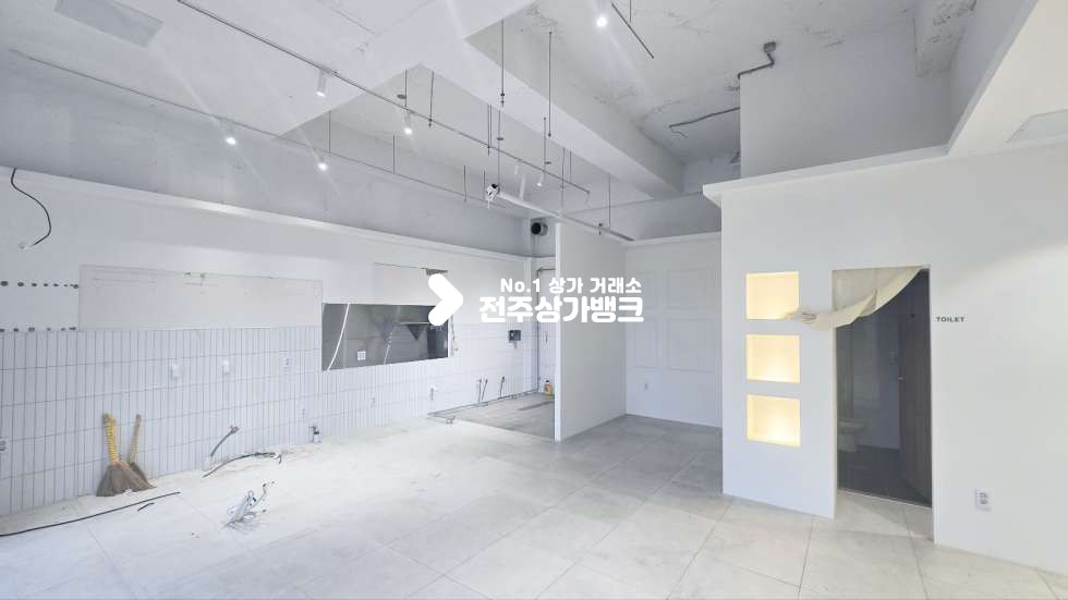 전북 전주완산구 다가동4가 다가동 천변부근에 인테리어깔끔한 1층 상가 임대 내부컨디션좋음 ! 즉시입주가능 월세 매물번호 16578 사진 3