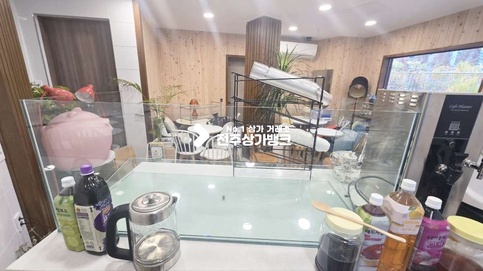 전북 전주덕진구 진북동 진북동 깔끔하게 리모델링한 카페상가 임대 내부집기빼고 무권리도 가능 ! 월세 매물번호 16579 사진 6