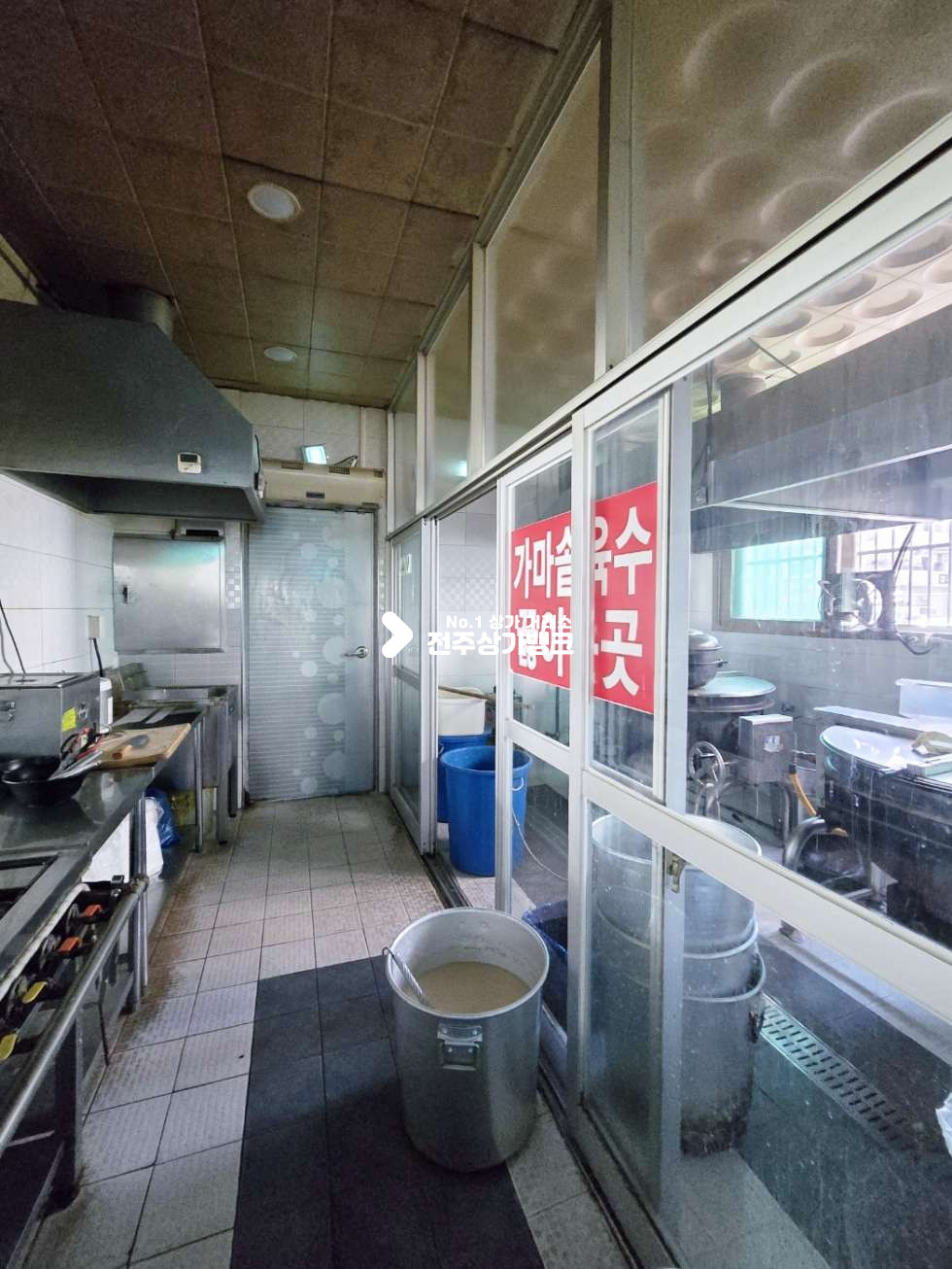 전북 전주완산구 효자동2가 롯데마트 부근 1층 대형음식점 ,전용주차장 완비 합리적인 권리금 즉시입주가능! 월세 매물번호 15778 사진 11