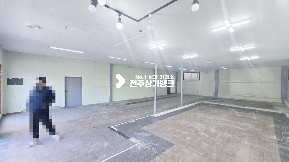전북 전주덕진구 우아동3가 우아동 차량이동 많고 가시성좋은 1층상가 인테리어 사무실 강력추천 월세 매물번호 16613 사진 1