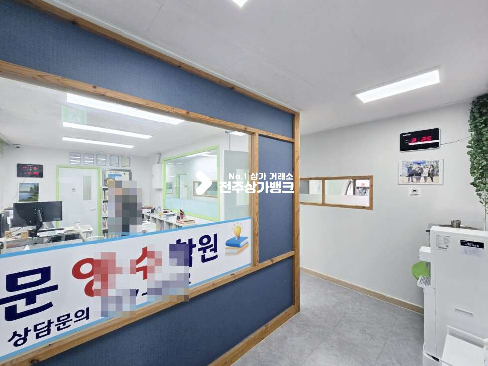 전북 전주완산구 서신동 서신동 아파트 단지내 상가 2층 43평형 무권리 학원 임대 / 다른업종으로 변경도 가능 월세 매물번호 15756 사진 8