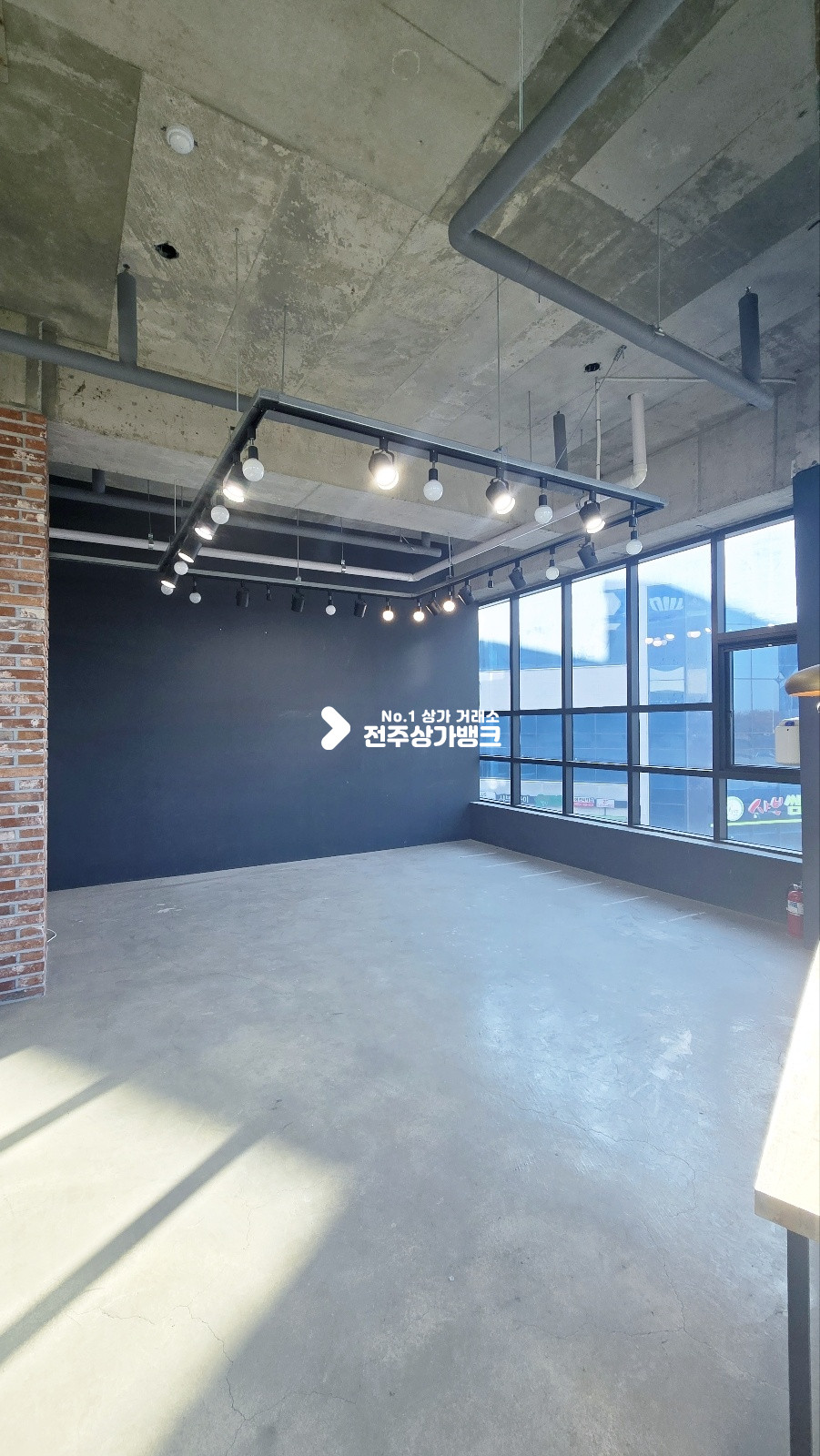 전북 전주덕진구 송천동2가 에코시티 인테리어된 사무실임대 룸분리되어있어 즉시사용가능 월세 매물번호 16628 사진 7