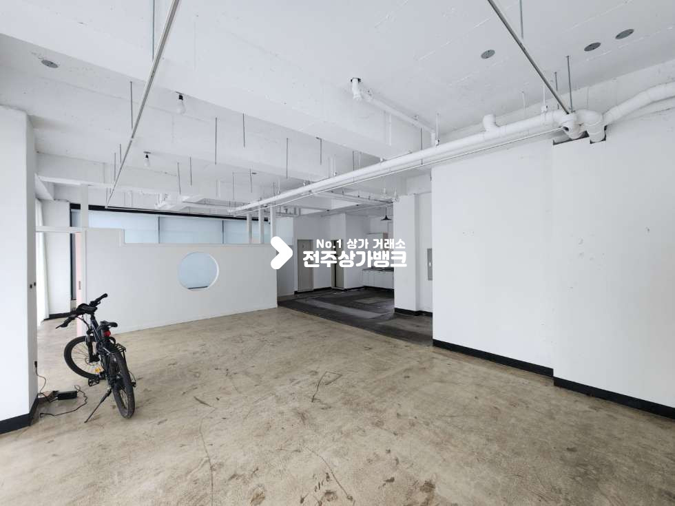 전북 전주덕진구 만성동 JY 만성동 내부 인테리어 공사 완비 , 칸막이 시설 , 천장,바닥시공 완료된 저렴한 빌라상가 즉시입주가능합니다. 월세 매물번호 13024 사진 1