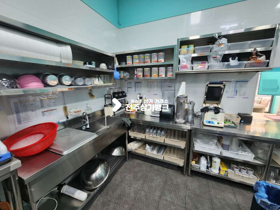 전북 전주완산구 효자동2가 효자동 스타벅스 사거리 무권리금 카페 유동인구많음 ! 월세 매물번호 13747 사진 14