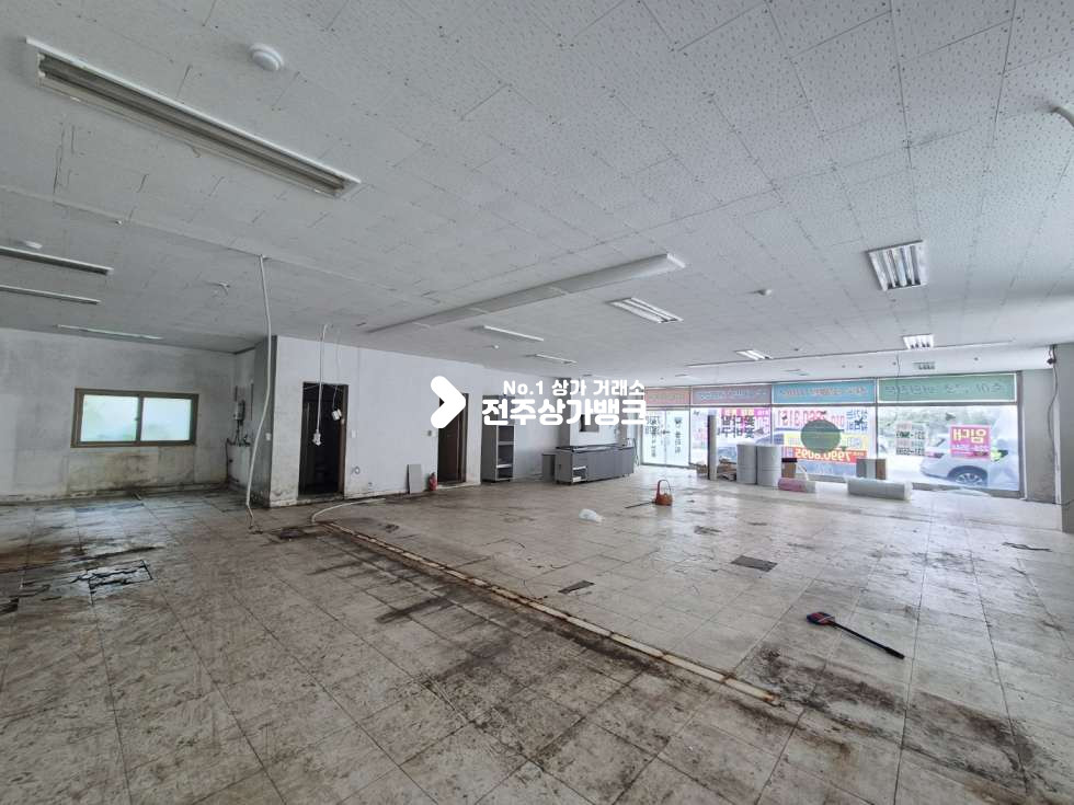 전북 전주완산구 효자동3가 ○효자동 기전중 인근 1층 대형평수상가. 주차장 넓음. ○ 월세 매물번호 16111 사진 2