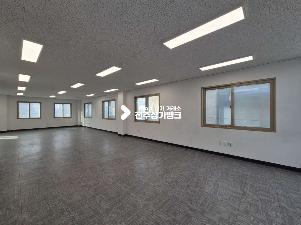 전북 전주완산구 중화산동2가 ○중화산동 백제대로 노출좋은 2층상가. ○ 월세 매물번호 16693 사진 4