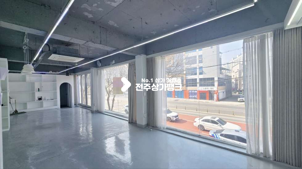 전북 전주덕진구 송천동1가 송천동 대로변 인테리어깔끔한 판매점 강력추천 ! 즉시입주가능 월세 매물번호 16710 사진 13