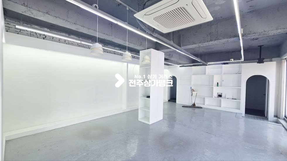 전북 전주덕진구 송천동1가 송천동 대로변 인테리어깔끔한 판매점 강력추천 ! 즉시입주가능 월세 매물번호 16710 사진 15