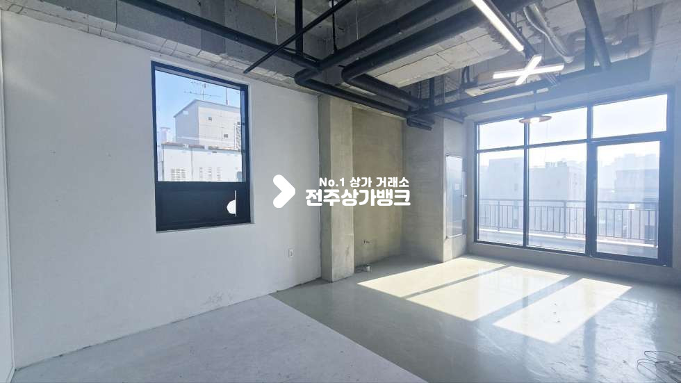 전북 전주완산구 효자동2가 효자동2가 대형 테라스보유한 5층상가 사무실,애견유치원등 강력추천 ! 월세 매물번호 16712 사진 8