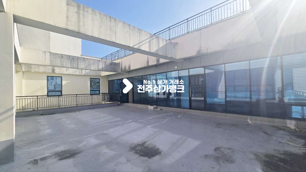 전북 전주완산구 효자동2가 효자동2가 대형 테라스보유한 5층상가 사무실,애견유치원등 강력추천 ! 월세 매물번호 16712 사진 14
