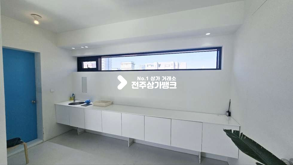 전북 전주완산구 효자동2가 효자동2가 인테리어깔끔한 5층상가 권리금협의가능 ! , 미용상가 , 사무실등 강력추천 ! 월세 매물번호 16713 사진 6
