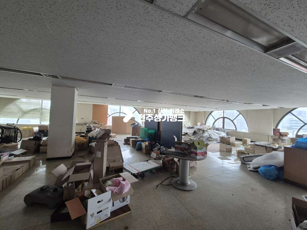 전북 전주완산구 경원동3가 ○시내 국민은행 인근 6층 큰평수 상가. 사무실추천○ 월세 매물번호 16727 사진 2