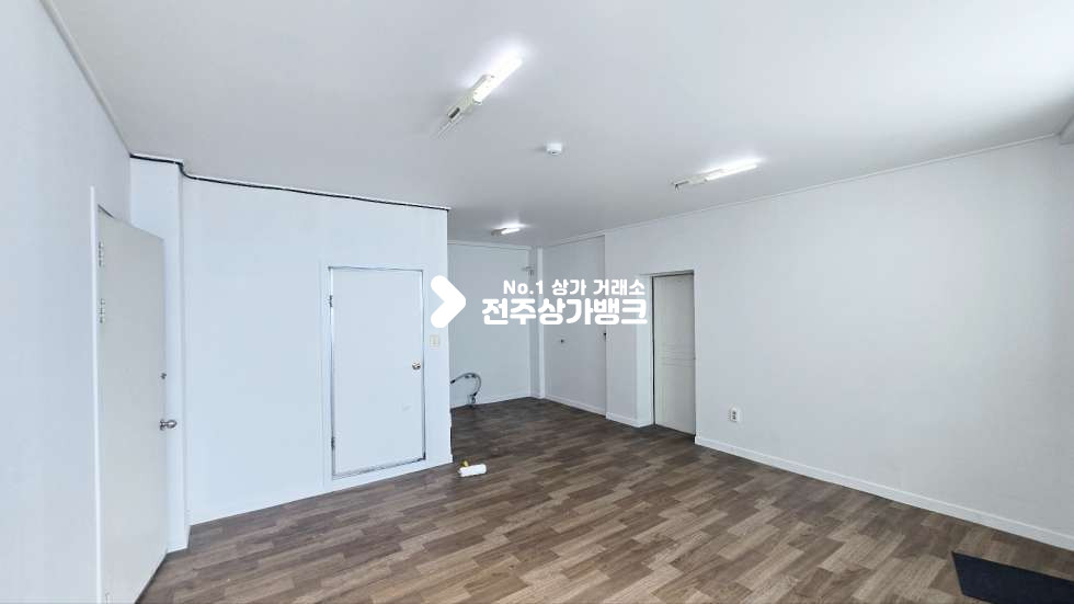 전북 전주완산구 평화동1가 평화동1가 내부 깔끔리모델링 저렴한 가격으로 사용가능 미용,사무실 강력추천! 월세 매물번호 16730 사진 7