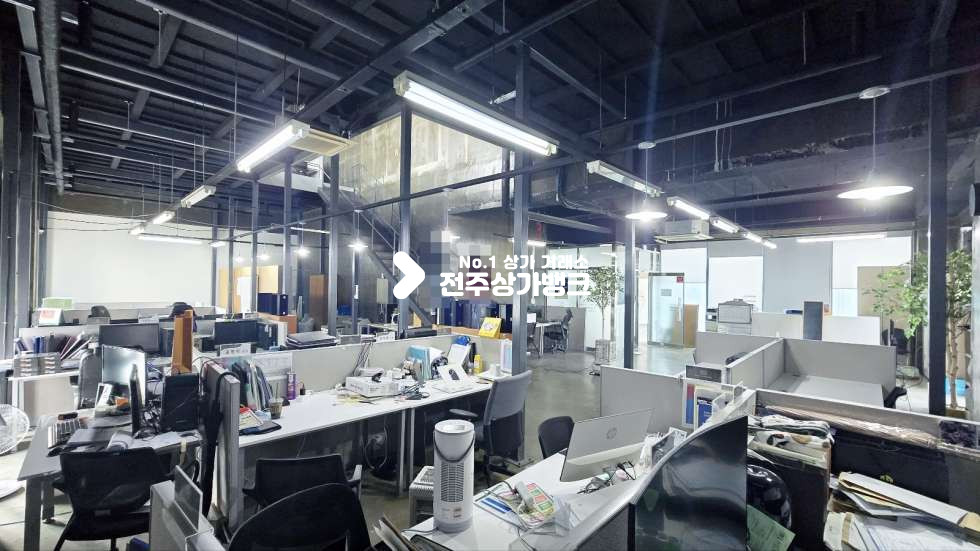 전북 전주완산구 효자동2가 효자동2가 롯데마트부근 복층인테리어로 구조좋고 내부깔끔인테리어 협의입주가능 ! 월세 매물번호 16733 사진 2
