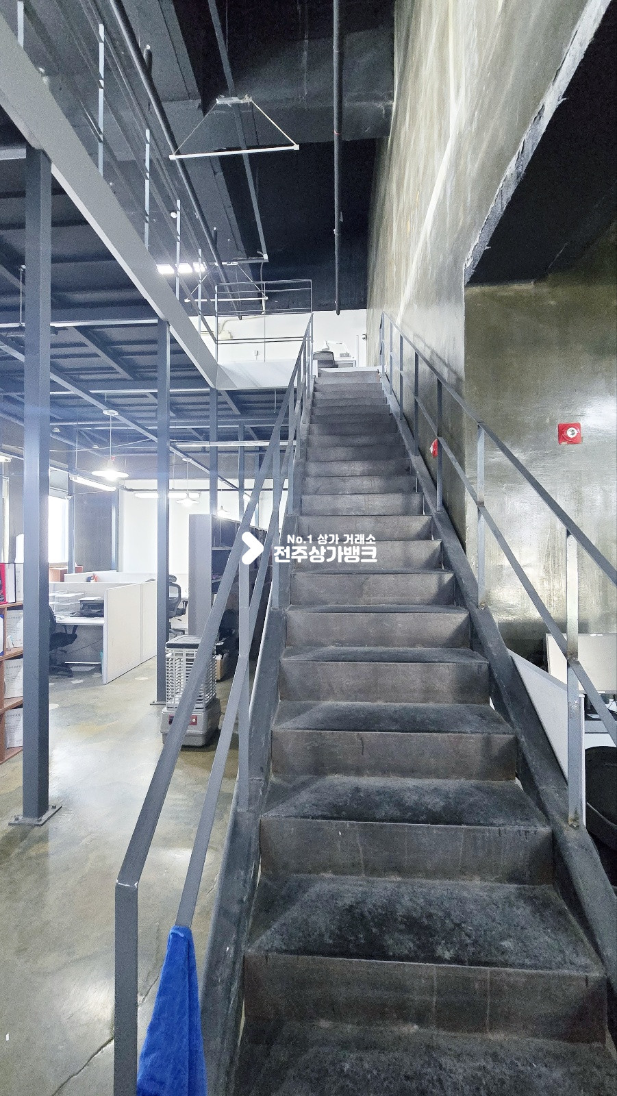 전북 전주완산구 효자동2가 효자동2가 롯데마트부근 복층인테리어로 구조좋고 내부깔끔인테리어 협의입주가능 ! 월세 매물번호 16733 사진 5
