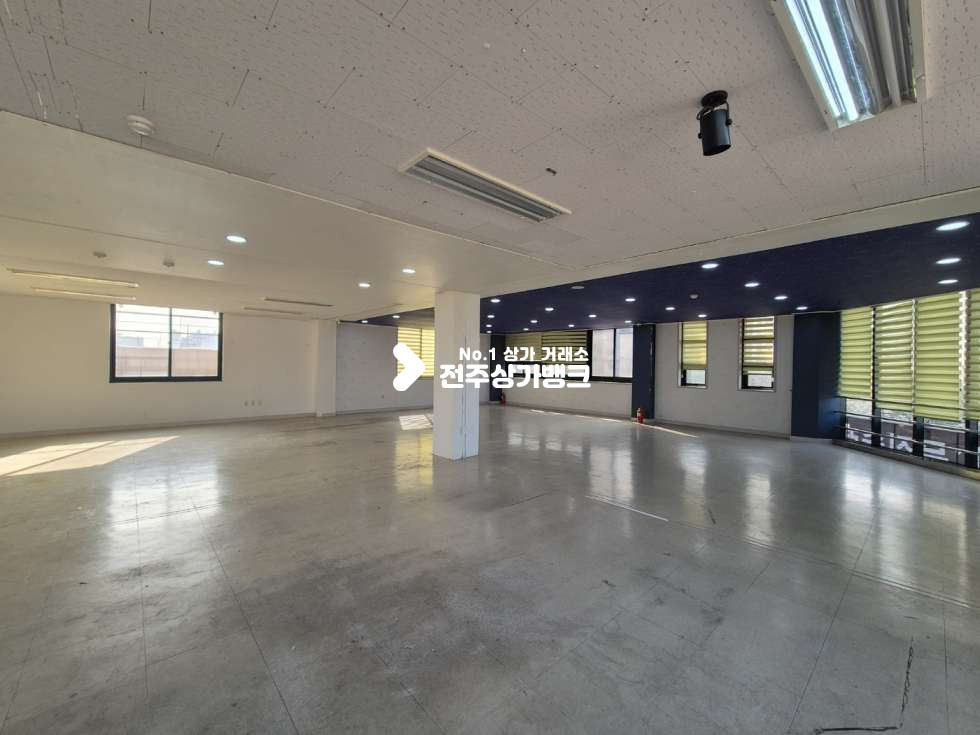 전북 전주완산구 중화산동2가 ○중화산동 현대에코르 인근 3층상가. 사무실추천○ 월세 매물번호 16750 사진 3