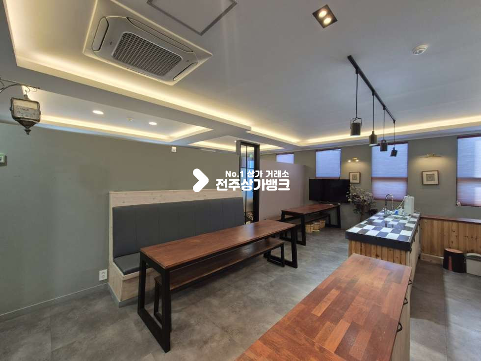전북 전주완산구 효자동3가 ○효자동 경찰청 옆 . 피부샵 양도양수. 사무실로도 사용가능한 깔금한 인테리어.○ 월세 매물번호 16589 사진 3