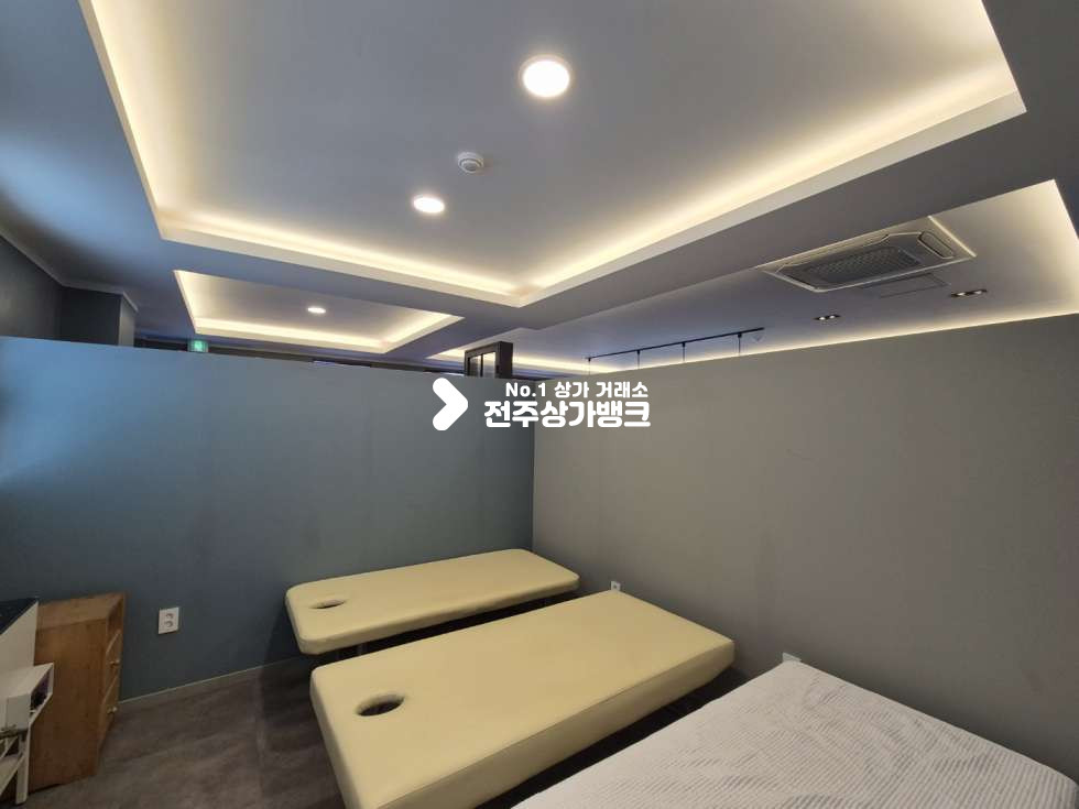 전북 전주완산구 효자동3가 ○효자동 경찰청 옆 . 피부샵 양도양수. 사무실로도 사용가능한 깔금한 인테리어.○ 월세 매물번호 16589 사진 7