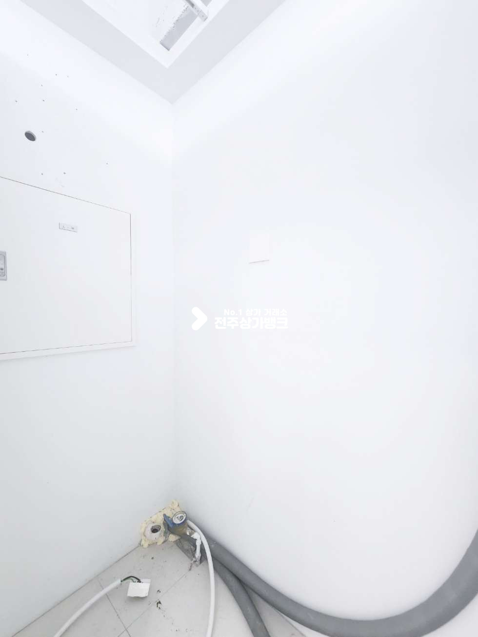 전북 전주완산구 효자동2가 효자동2가 유동인구 많은 상가로 무권리금 인테리어 좋은 상가 분양샵,미용샵으로 강력추천 월세 매물번호 15259 사진 10