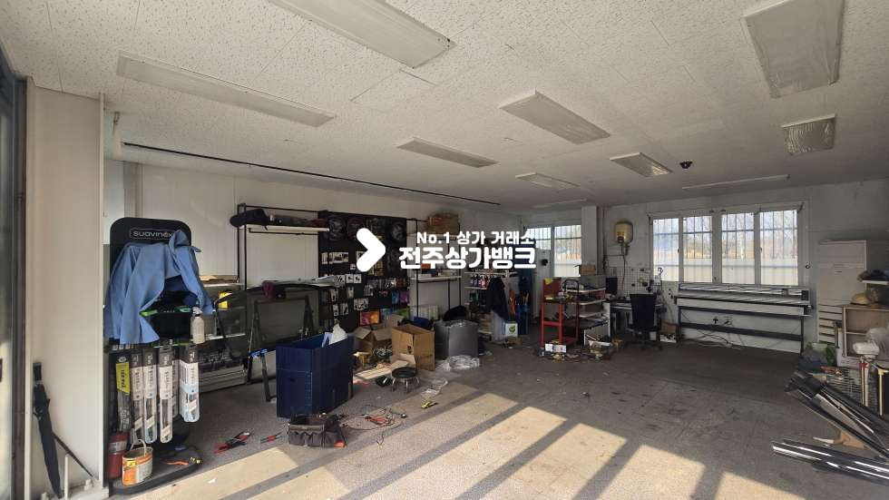전북 전주덕진구 여의동 여의동 대로변 폴딩도어 되어있는 1층상가 임대 자동차샵 강력추천 월세 매물번호 16770 사진 4