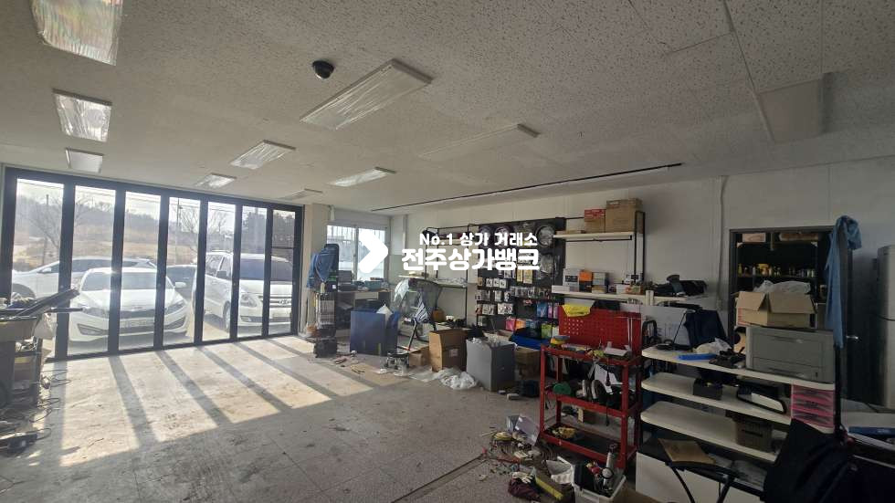 전북 전주덕진구 여의동 여의동 대로변 폴딩도어 되어있는 1층상가 임대 자동차샵 강력추천 월세 매물번호 16770 사진 5