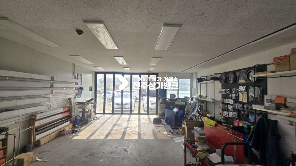 전북 전주덕진구 여의동 여의동 대로변 폴딩도어 되어있는 1층상가 임대 자동차샵 강력추천 월세 매물번호 16770 사진 6