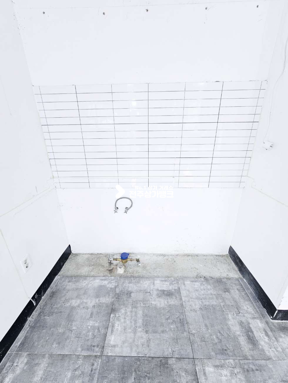 전북 전주완산구 중화산동2가 ●현대에코르부근●25평●화장실유● 월세 매물번호 14051 사진 7