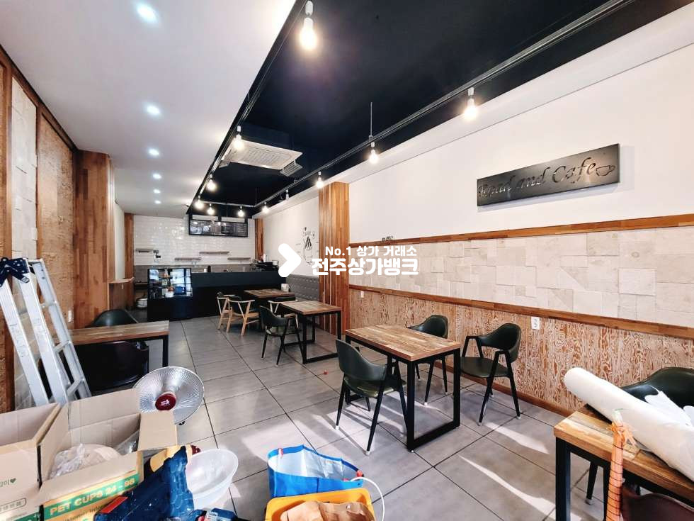 전북 전주완산구 중화산동1가 커피숍#시설완비#즉시영업가능#무권리## 월세 매물번호 11252 사진 2