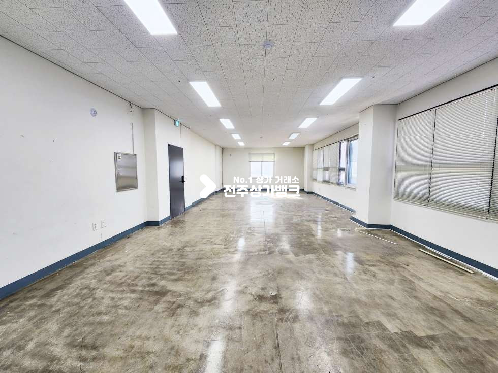 전북 전주완산구 효자동2가 신축. 교육청 부근 넓은 사무실 상가. 즉시입주가능. 월세 매물번호 16788 사진 2