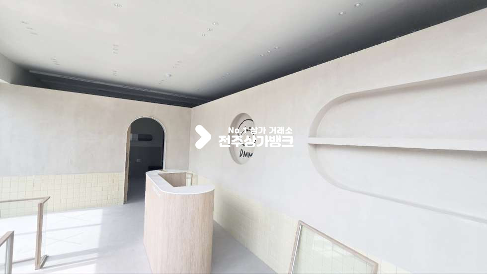 전북 전주완산구 중화산동2가 중화산동2가 무권리금 인테리어 완벽하게 되어있는 애견미용샵 즉시입주가능 ! 월세 매물번호 16827 사진 1