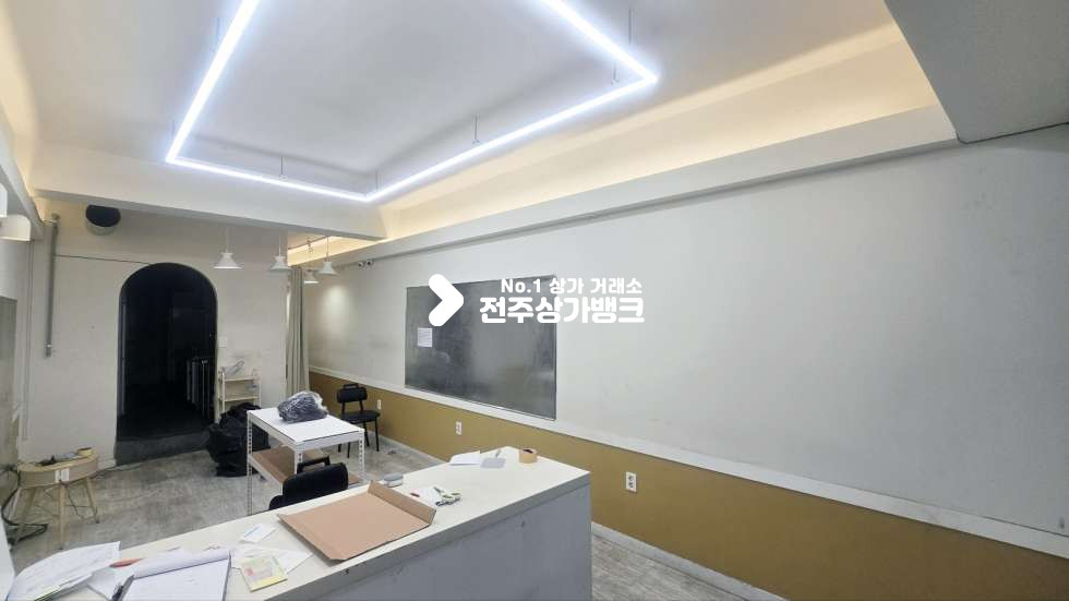 전북 전주덕진구 금암동 내부시설 깔끔 , 배달업종이나 간이 음식 강력추천 ! 권리금 저렴 !즉시입주가능 월세 매물번호 16832 사진 1