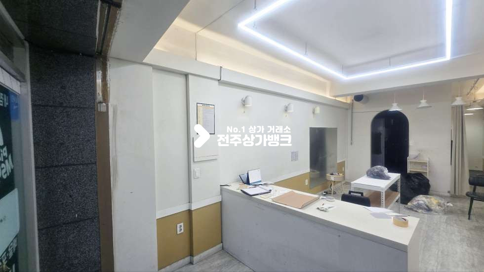 전북 전주덕진구 금암동 내부시설 깔끔 , 배달업종이나 간이 음식 강력추천 ! 권리금 저렴 !즉시입주가능 월세 매물번호 16832 사진 2