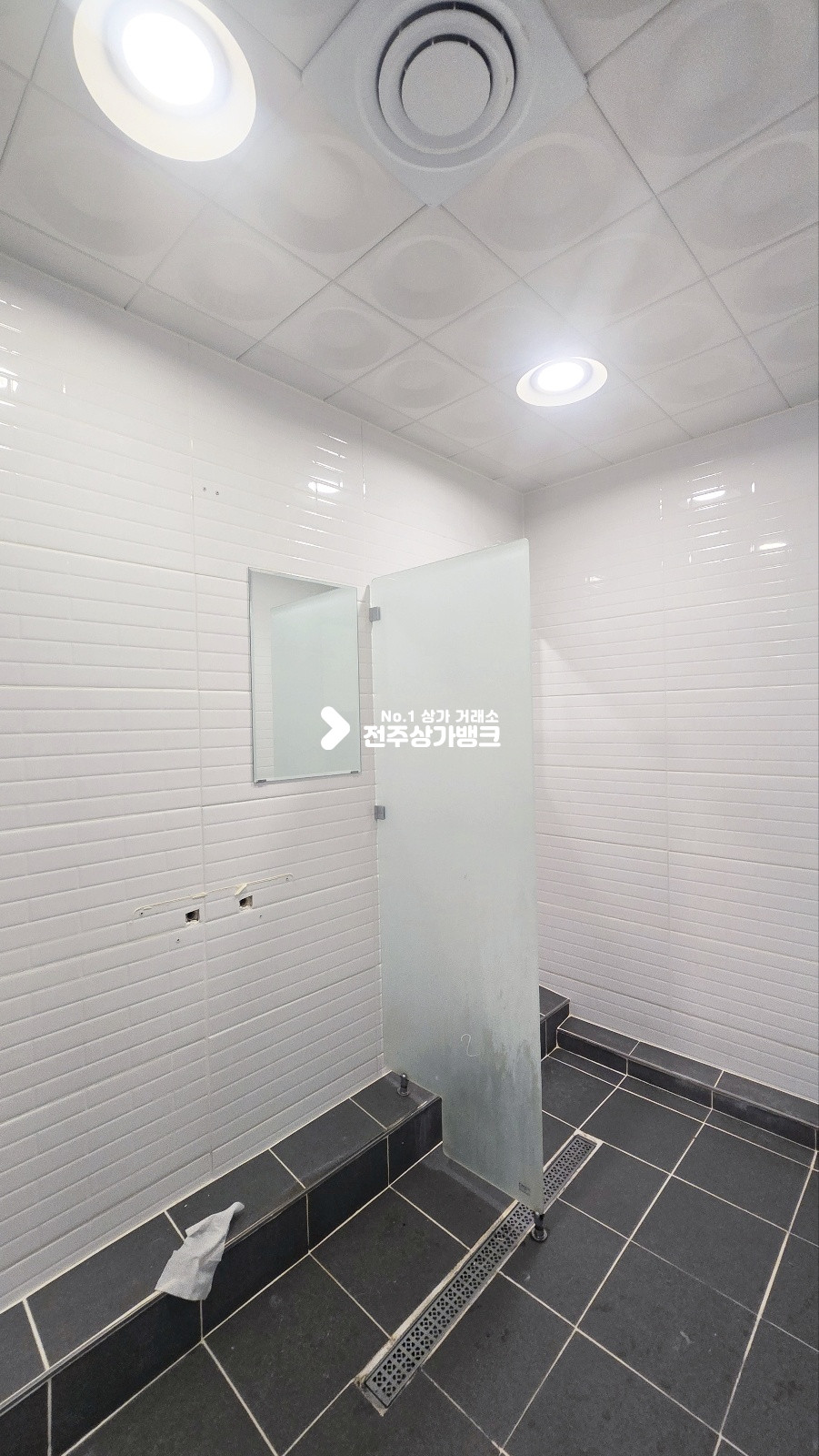 전북 전주덕진구 중동 내부 인테리어 , 서비스 면적 30평형 (인조잔디) 즉시입주가능 월세 매물번호 16846 사진 20