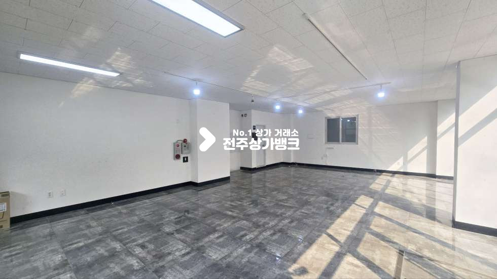 전북 전주완산구 중화산동2가 중화산동2가 내부 깔끔하며 내부화장실있음 즉시입주가능 ! 월세 매물번호 16855 사진 1