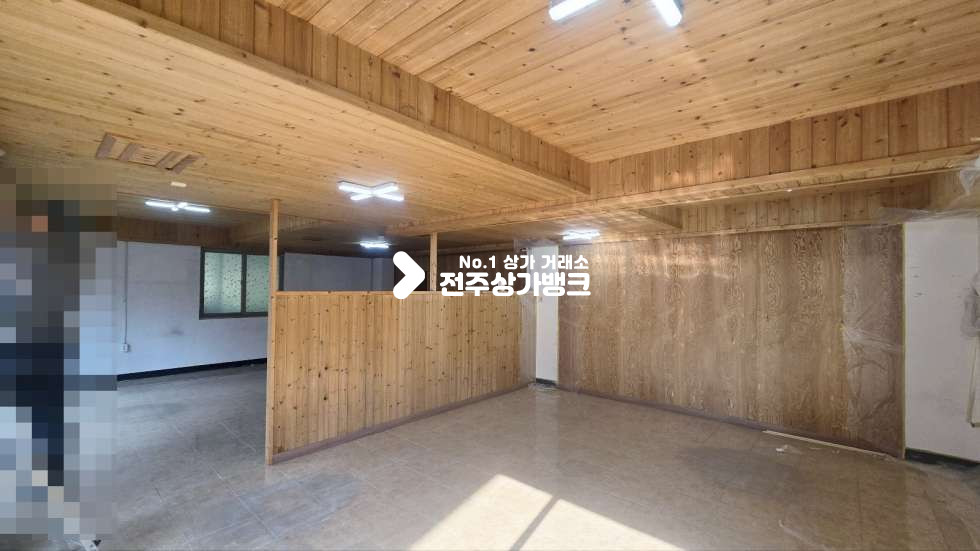 전북 전주덕진구 산정동 산정동 1층 사무실자리로 강력추천 내부룸시설 잘되어있음 주차 편리 즉시입주가능 월세 매물번호 16883 사진 1