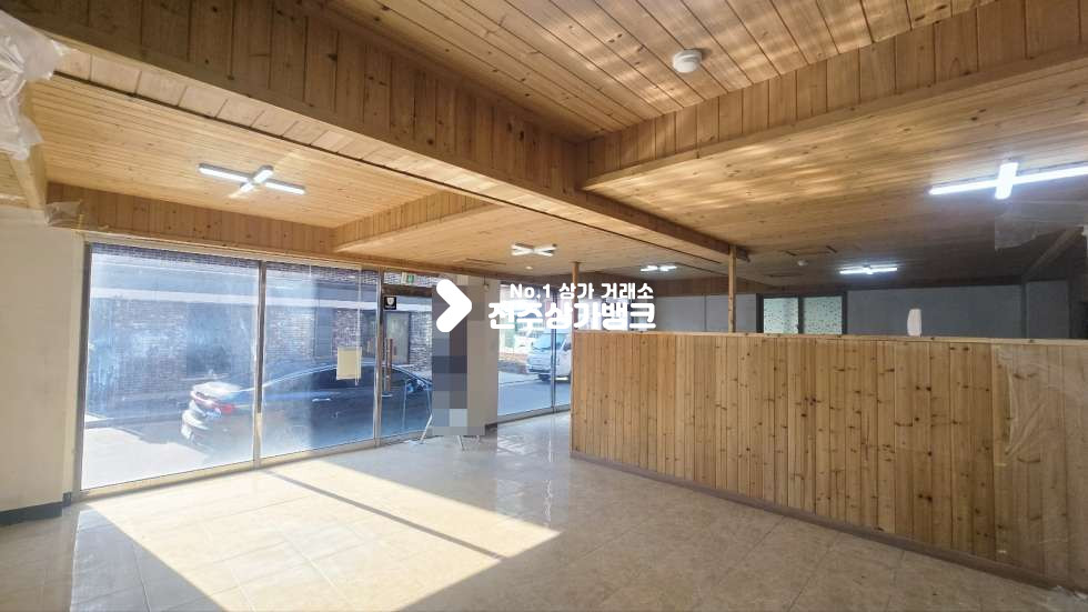전북 전주덕진구 산정동 산정동 1층 사무실자리로 강력추천 내부룸시설 잘되어있음 주차 편리 즉시입주가능 월세 매물번호 16883 사진 2