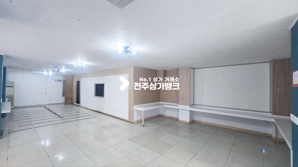 전북 전주덕진구 우아동2가 우아동2가 , 폴딩도어, lpg가스시설 , 테라스 있는 음식점 상가 월세 매물번호 16886 사진 1