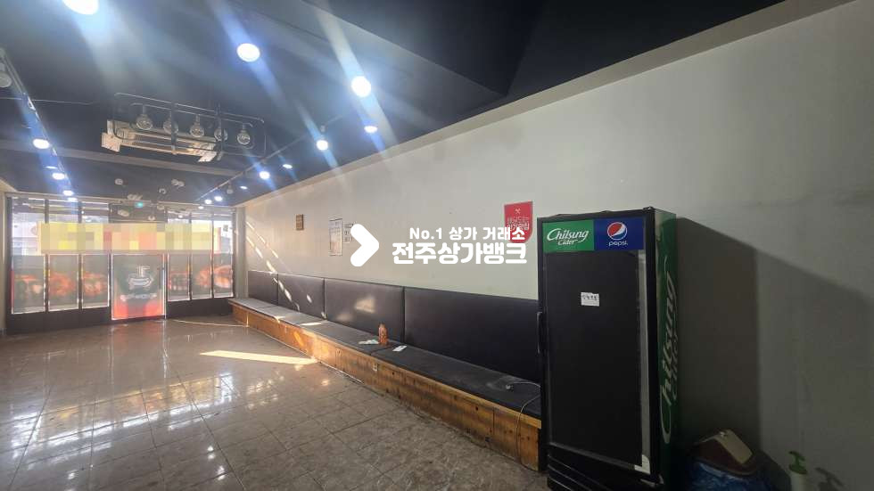전북 전주덕진구 송천동1가 송천동1가 30평형 무권리 음식점 자리 주방타일교체되어 깔끔 ! 즉시입주가능 월세 매물번호 16892 사진 3