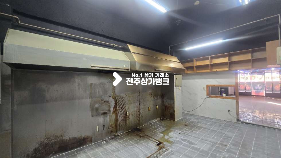전북 전주덕진구 송천동1가 송천동1가 30평형 무권리 음식점 자리 주방타일교체되어 깔끔 ! 즉시입주가능 월세 매물번호 16892 사진 6