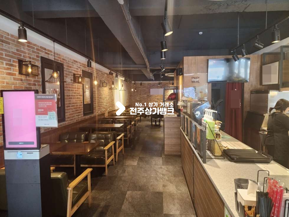 전북 전주완산구 효자동1가 유동인구 많은 프렌차이즈 까페 양도 양수건 권리금 협의가능 ! 협의입주가능합니다. 월세 매물번호 12977 사진 2