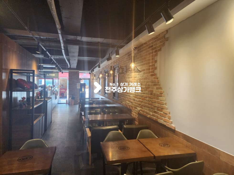 전북 전주완산구 효자동1가 유동인구 많은 프렌차이즈 까페 양도 양수건 권리금 협의가능 ! 협의입주가능합니다. 월세 매물번호 12977 사진 3
