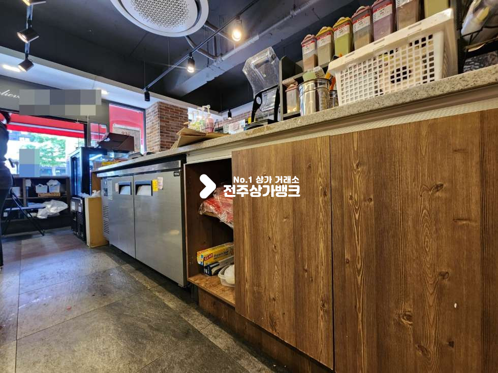 전북 전주완산구 효자동1가 유동인구 많은 프렌차이즈 까페 양도 양수건 권리금 협의가능 ! 협의입주가능합니다. 월세 매물번호 12977 사진 8