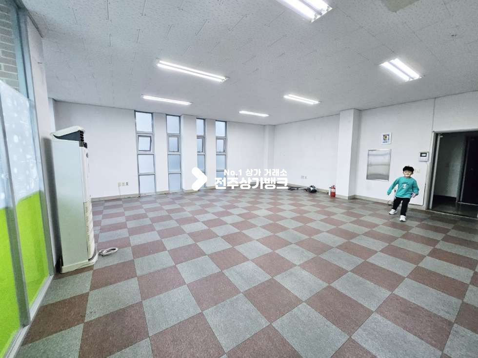 전북 전주덕진구 인후동1가 아중리 상권//아파트 밀집 상권//에어컨설치//깔끔한 2층 월세 매물번호 13487 사진 4
