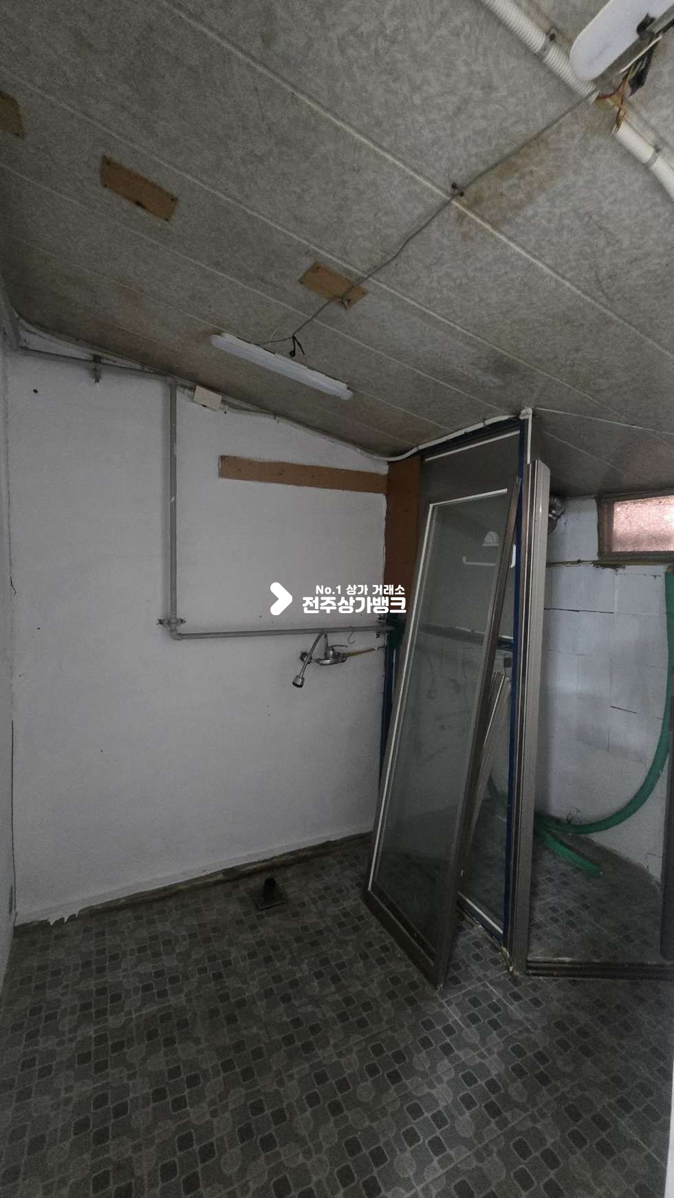 전북 전주완산구 삼천동1가 삼천동 내부깔끔 상하차 편리한 1층상가 즉시사용가능 ! 월세 매물번호 16927 사진 8